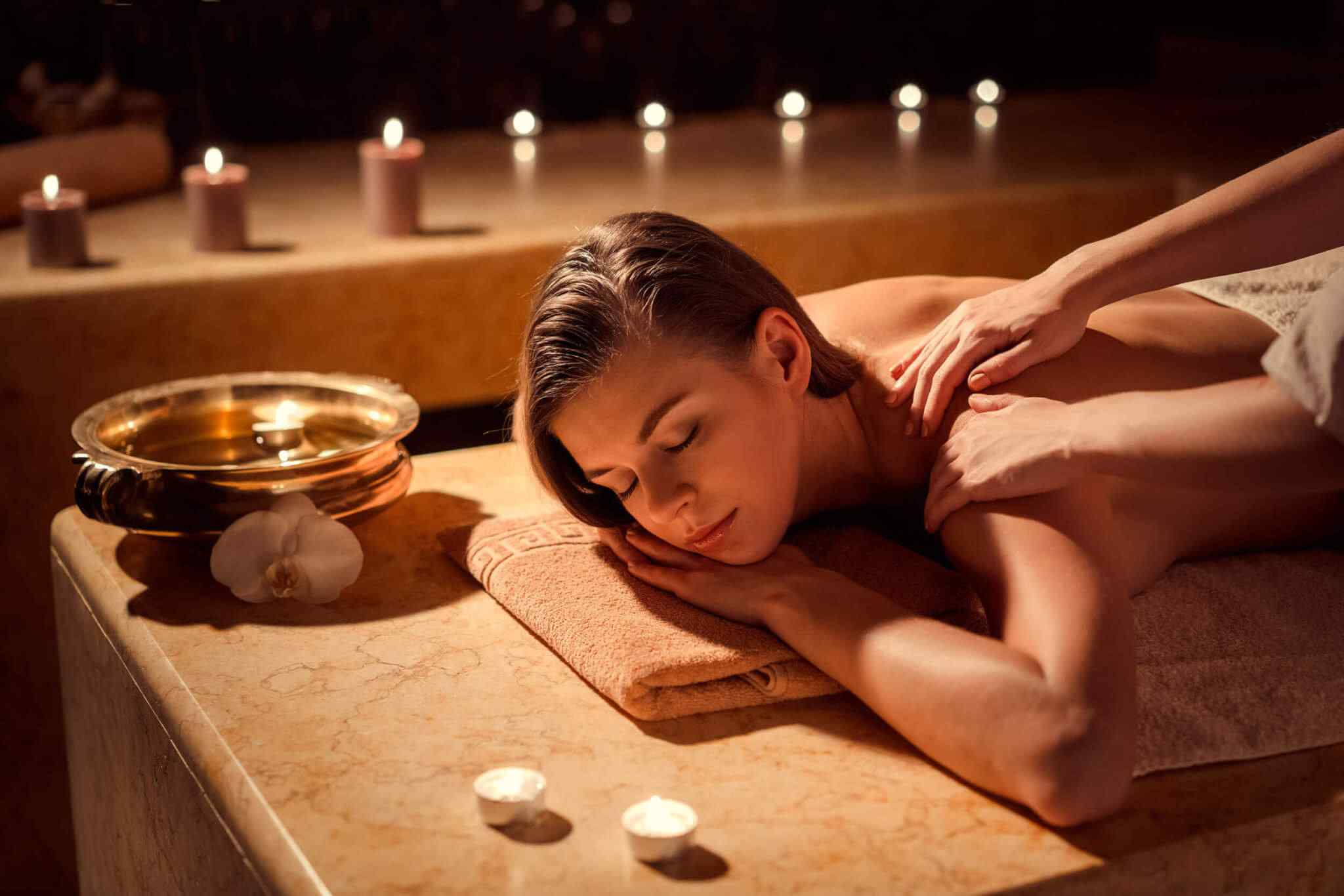https://www.centronamaste.it/wp-content/uploads/2018/11/spa-massage-23.jpg